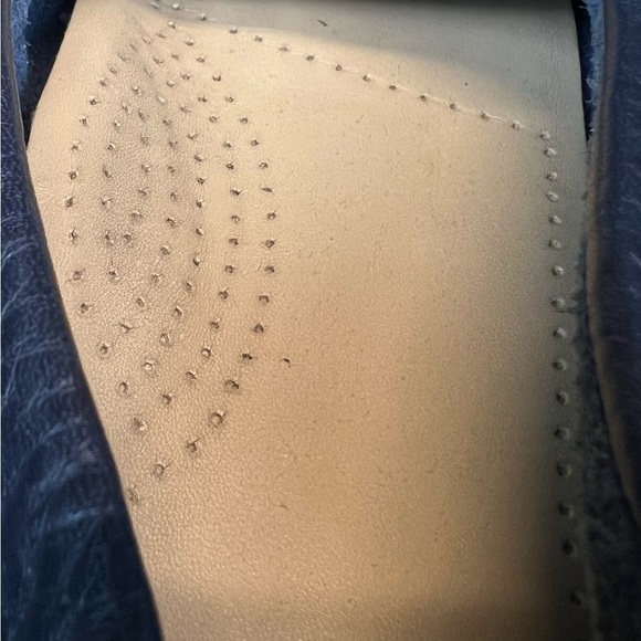 G.H. Bass & Co. Navy Leather Slip-Ons Womens Size 11 - Picture 7 of 9